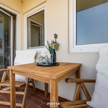 Auster Apartment